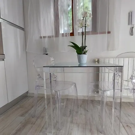 Chez Nous Apartment *