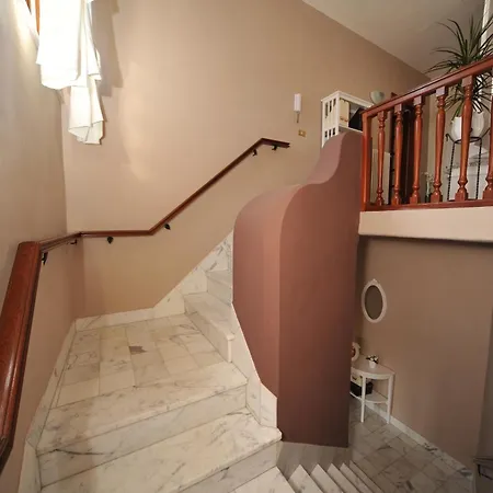 Chez Nous Apartment *